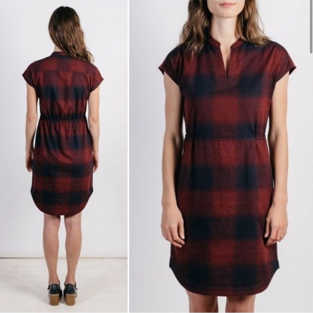 Bridge and Burn red and Blue plaid dress with pockets. Size small